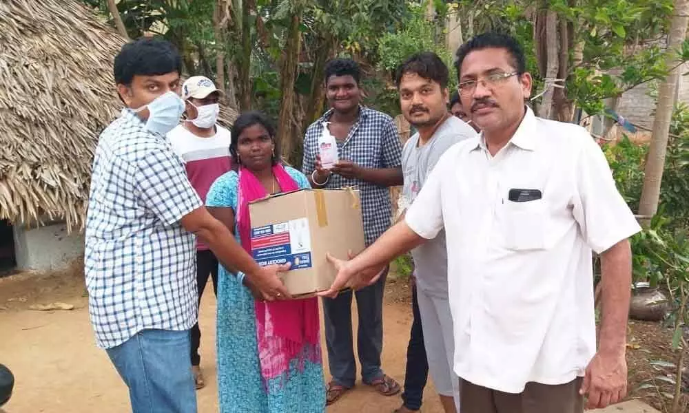Visakhapatnam: GITAM teams provide 7,000 food boxes to the needy