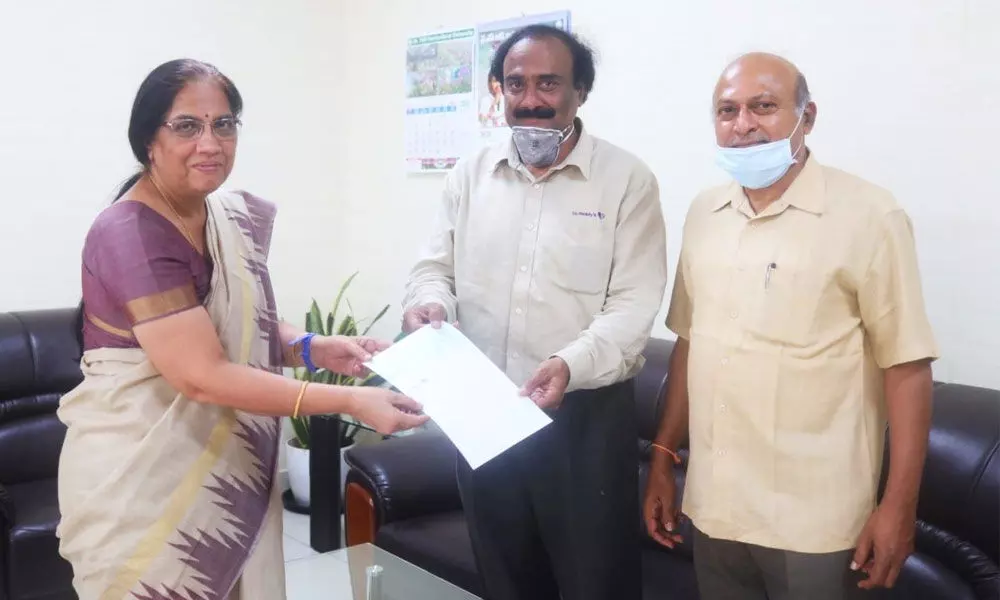 Amaravati: Dr Reddys donates 5 crore for Chief Minister Relief Fund