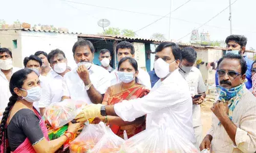 Kadapa: Merchants to supply groceries at doorstep