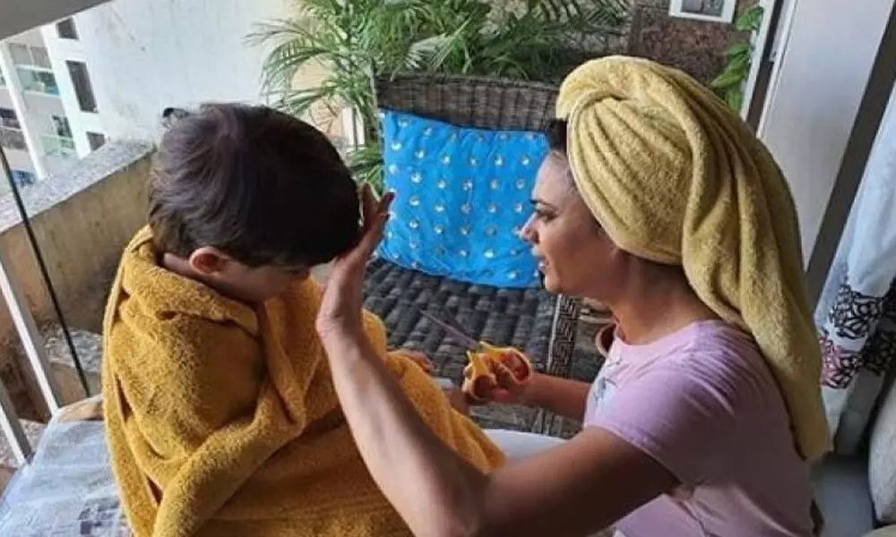 Shweta Tiwari turns barber, gives son haircut amid lockdown