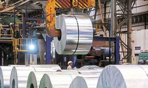 Industrial output grows 4.5 % in February