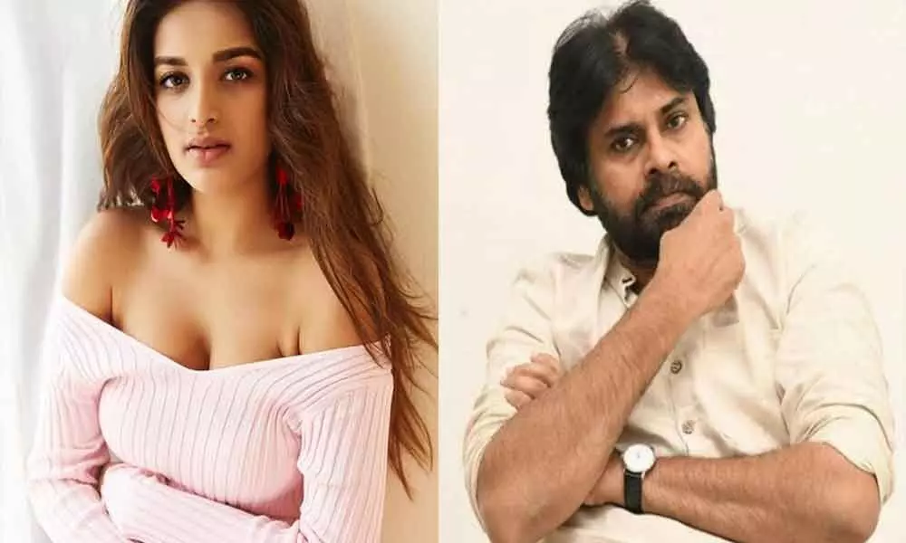 Tollywood: Hot beautys iSmart comments on Pawan Kalyan