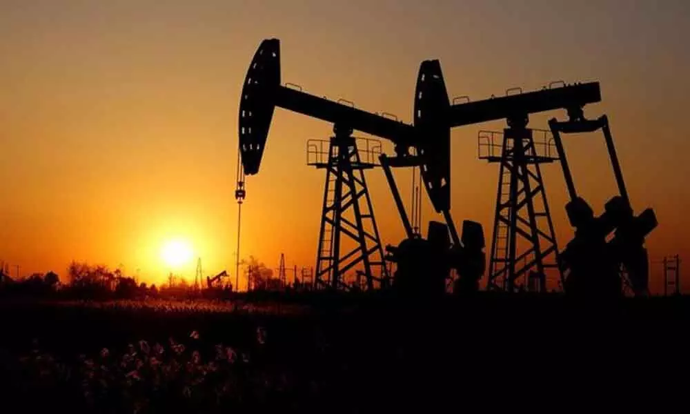 Oil companies to report big losses