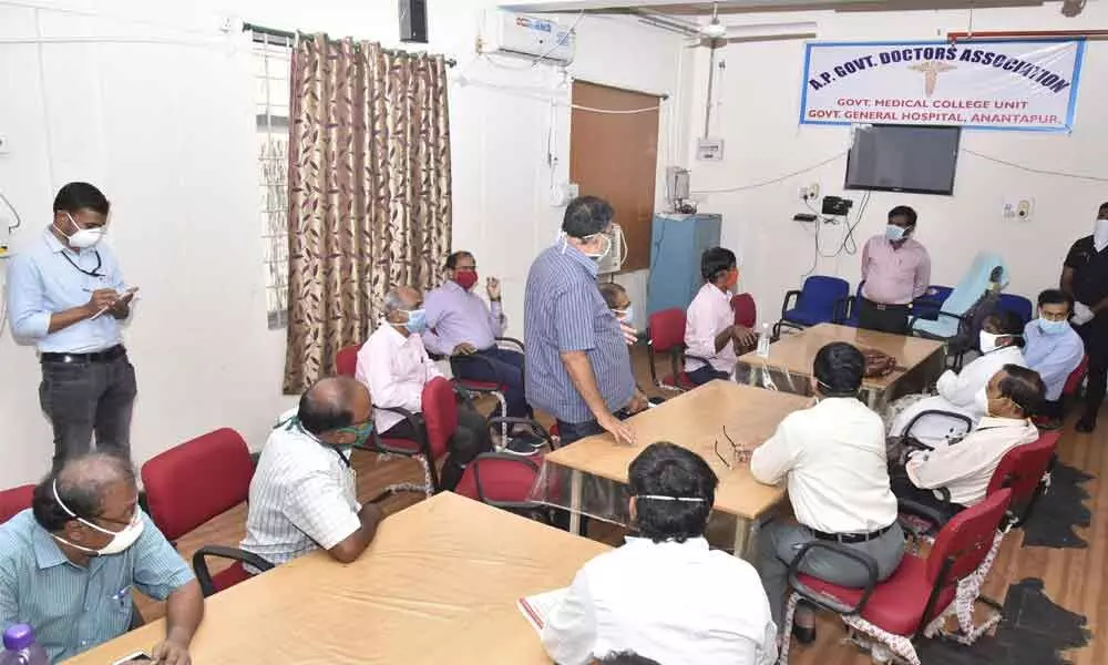 Anantapur: Collector Gandham Chandrudu promises N-95 masks for medical staff