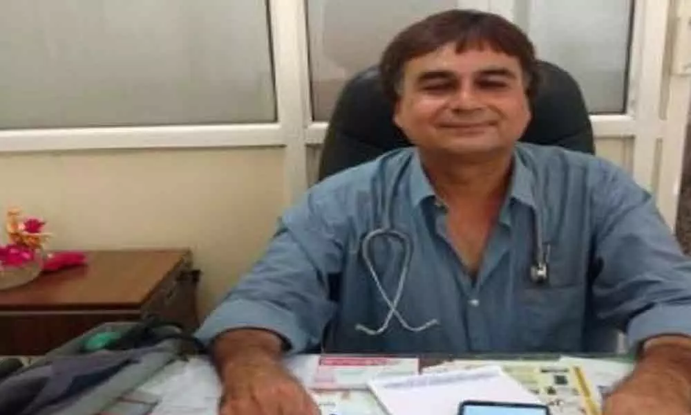 India loses its first frontline doctor