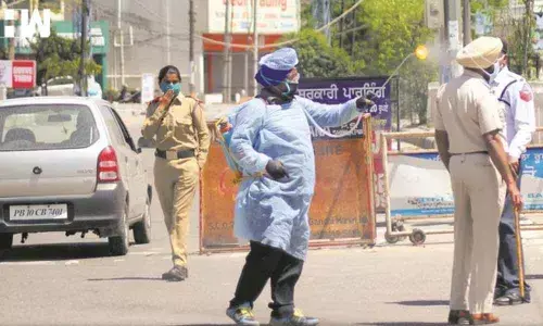 Vehicle-lifter tests +ve: 17 cops, judge quarantined