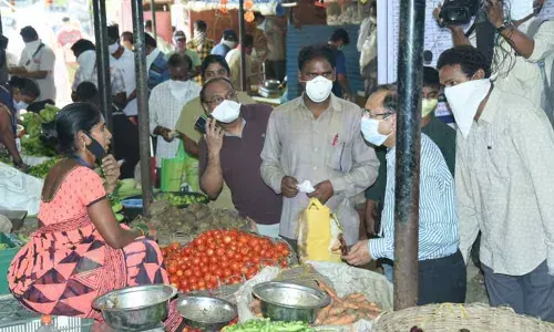 Vizianagaram: Street vendors struggle to make ends meet