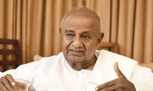 Farmers, labourers reeling under lockdown woes: Deve Gowda