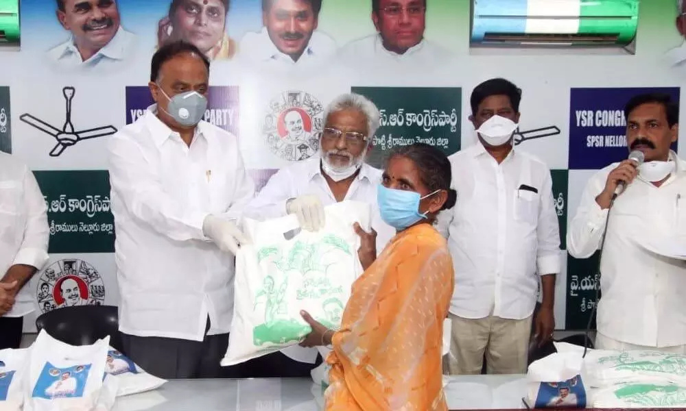 Nellore: Sarvepalli MLA Kakani Govardhan Reddy distributes essentials to 1lakh families