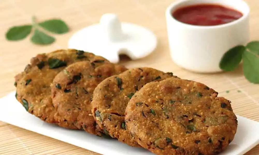 Sunday Brunch: Healthy Bajra Thepla To Make This Weekend Turn Into Nutritious
