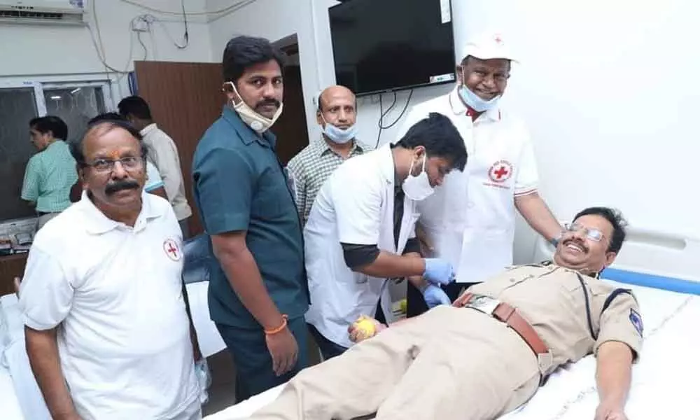 Hyderabad: Nearly 150 persons donate blood at IPM