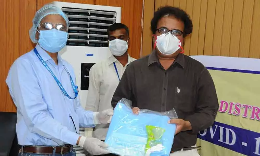 Hyderabad: NTPC provides PPE kits to Gandhi frontline doctors