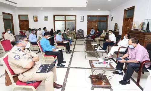 Telangana Ministers KTR and Eatala Rajender review strategies to be implemented in Containment zones