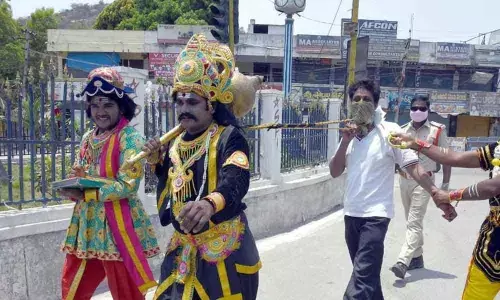 Nalgonda: Cops follow unique way to create awareness on coronavirus