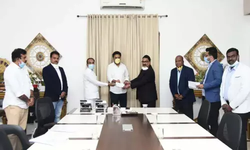 Donations pour in for Telangana CM Relief Fund