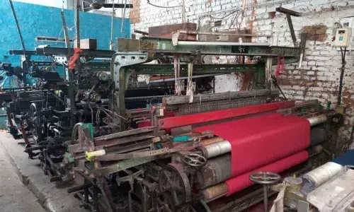 Tirupati: Covid hits power looms of Mini Manchester hard
