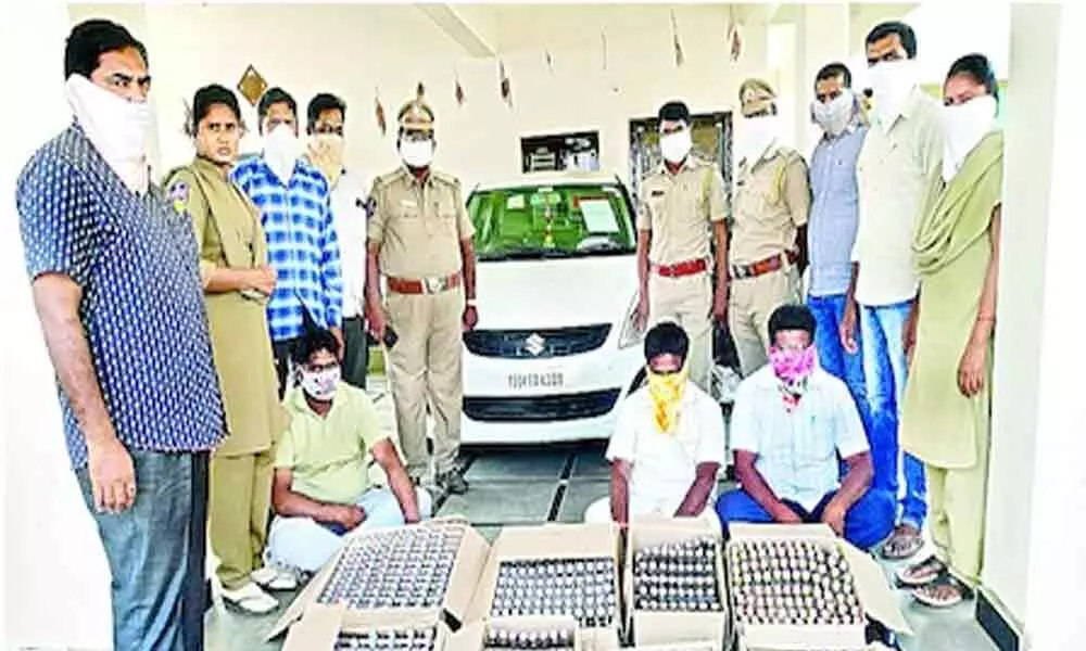 Police seize liquor worth Rs 1.5 lakh in Khammam during lockdown