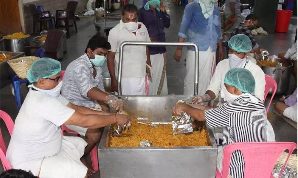 TTD serves 1.4 lakh food packets to needy people