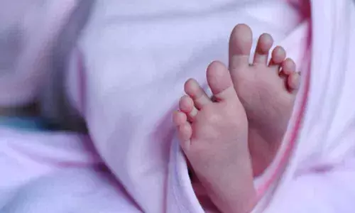 Woman delivers on road in Suryapet due to non-availability of 108 vehicle