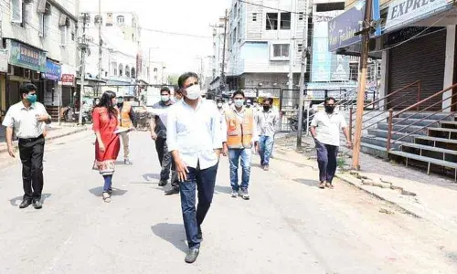 KTR asks cops not to brook violations