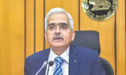 RBI governor addresses media, announces cut in reverse repo rate by 25 bps