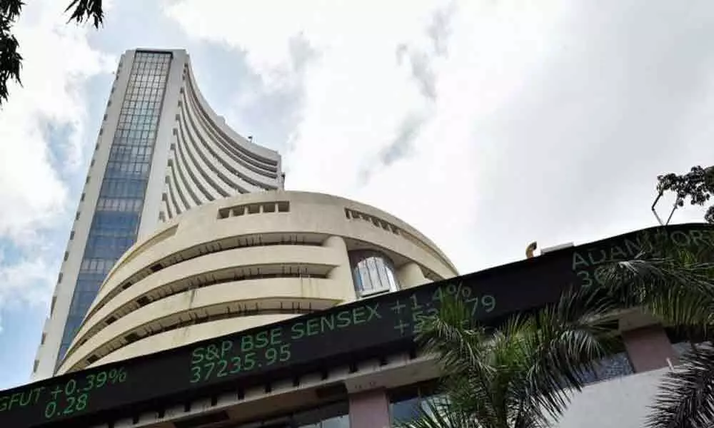 Sensex up 1,000 points ahead of RBI Governors briefing