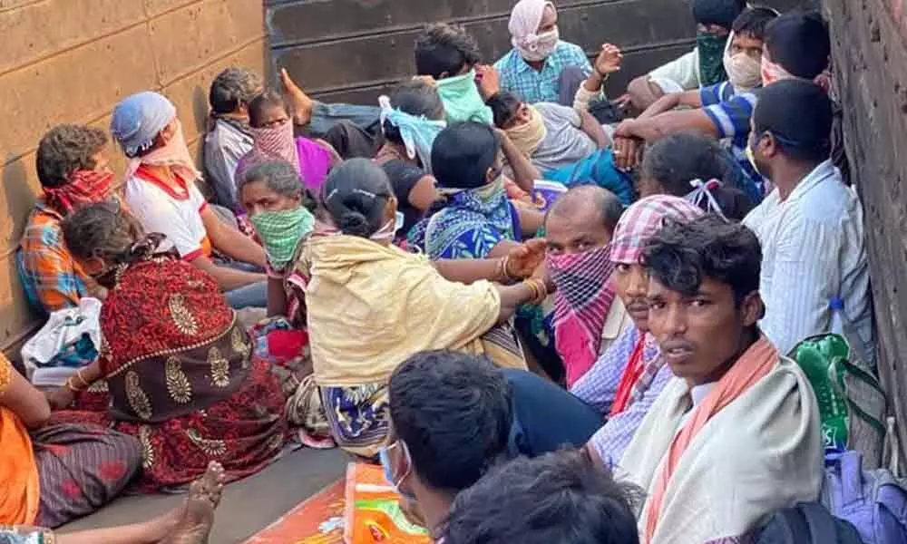 Kakinada: 103 migrant labourers stopped, quarantined