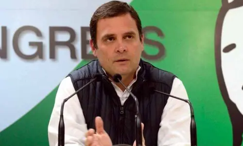 Shiv Sena Hails Rahul Gandhis Positive Stand During COVID-19 Crisis