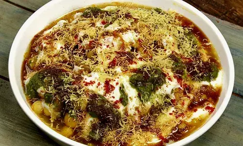 Weekend Chat Special: Dahi Ragada Chat For These Cool Summer Evenings