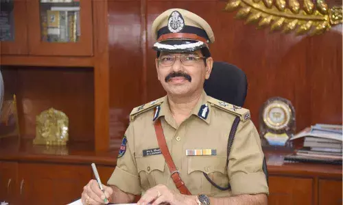 Ravinder to continue as CP of Warangal