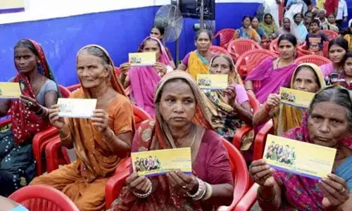 Congress demands 7,500 cash transfer to Jan Dhan accounts