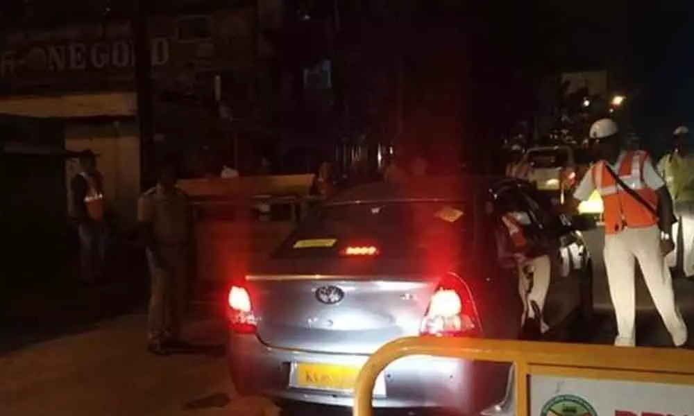 Drunk women create ruckus during lockdown in Bengaluru