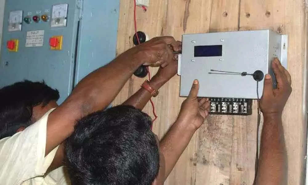 Lockdown shock: Only 20% consumers pay power bills in Telangana