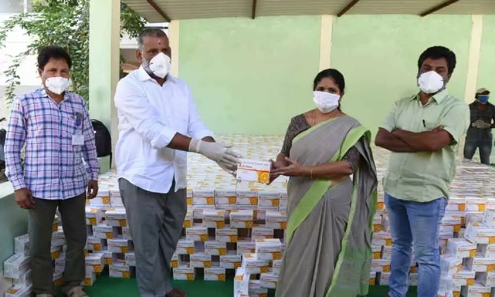 Tirupati: Chevireddy launches C vitamin tablets distribution