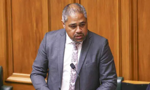 New Zealand extends state of national emergency