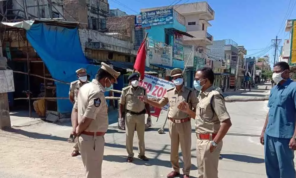 Chittoor: SP S Senthil Kumar initiates strict measures in Red Zone areas