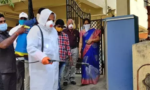 Ongole: MP M Srinivasulu Reddy commends officials for curbing spread of Coronavirus