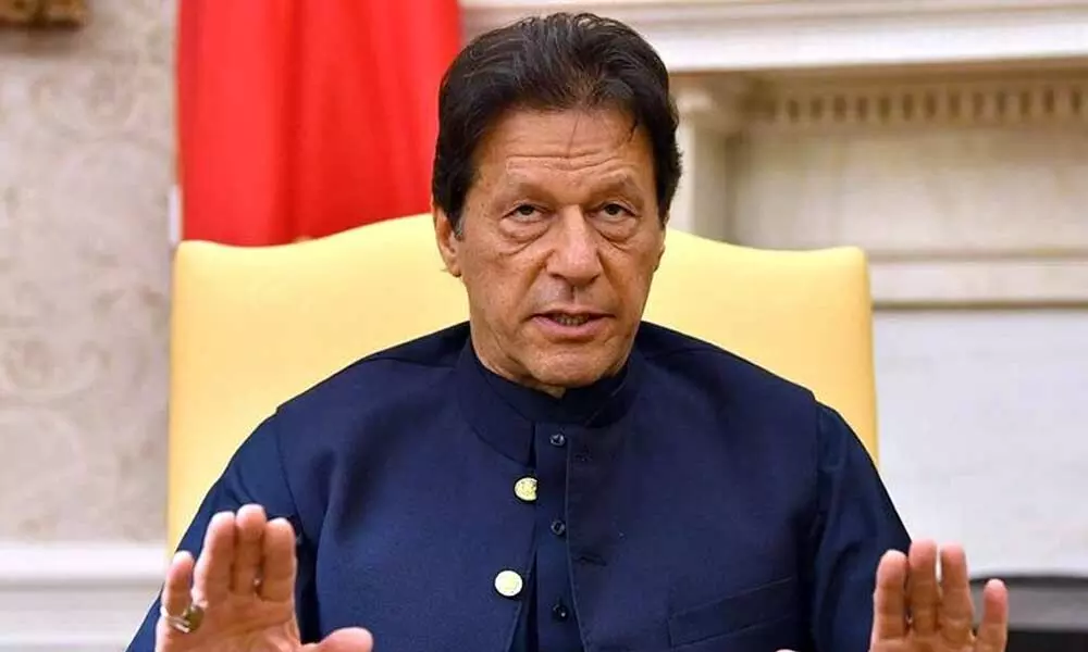 Coronavirus Outbreak: Pakistan Prime Minister Imran Khan Goes Into Self-Isolation