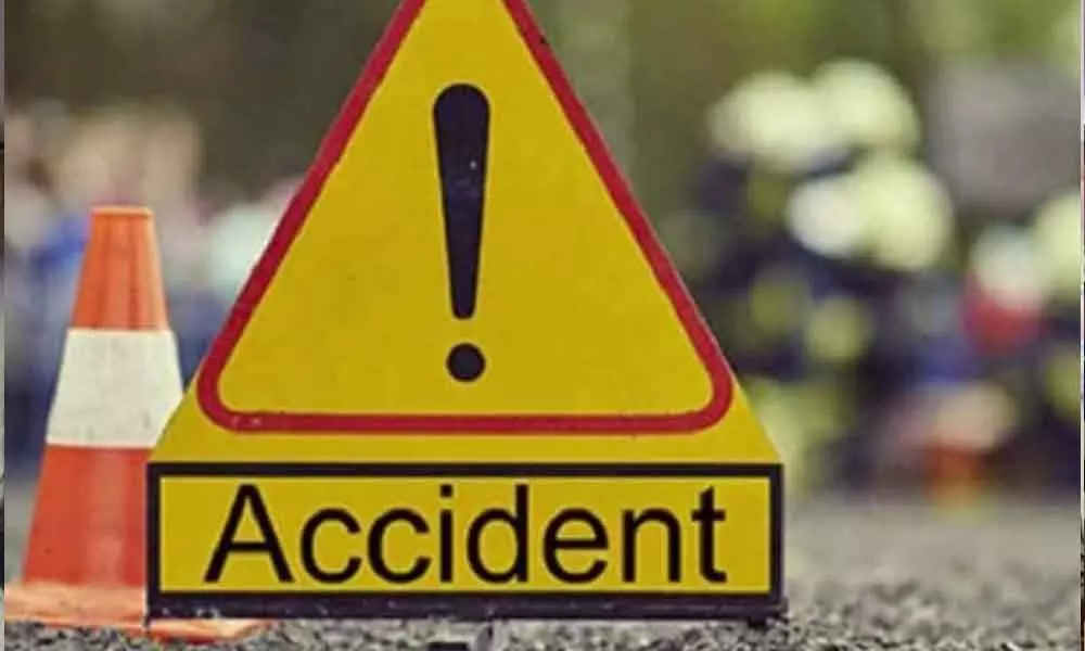 Woman died as car hits auto during lockdown in Karnataka