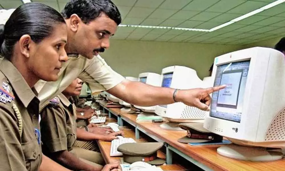 Amaravati: Police suggest to use social media cautiously, suspecting online frauds