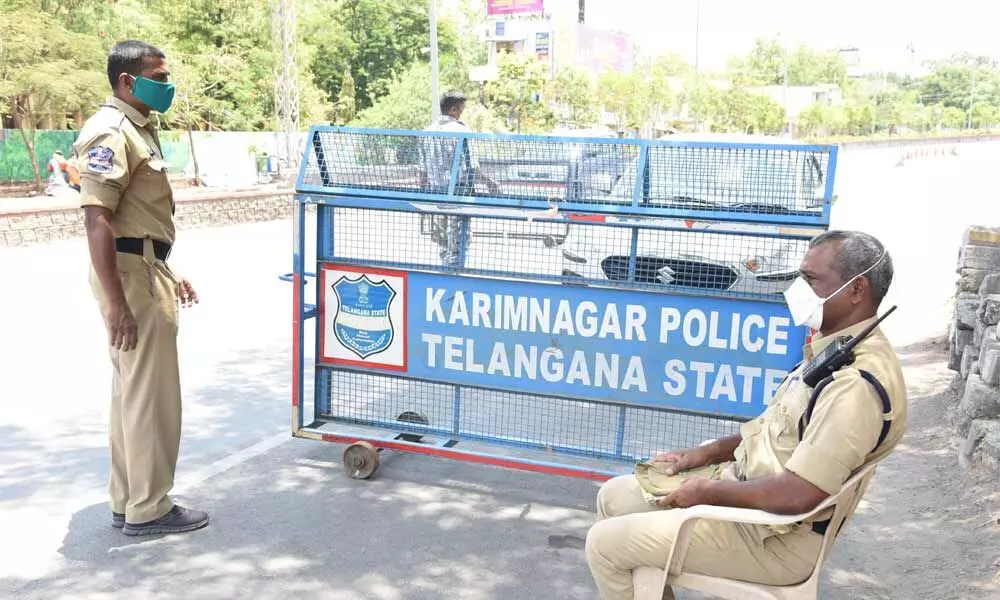 People salute police for their commitment at Karimnagar