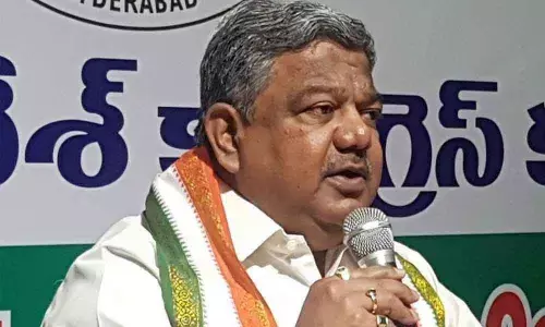 Hyderabad: Congress demands insurance to scribes says TPCC treasurer Gudur Narayana Reddy