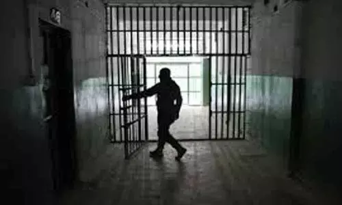 Prisoners to share Google Map location