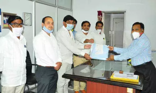 Hyderabad: Zaheerabad MP BB Patil distributes PPEs