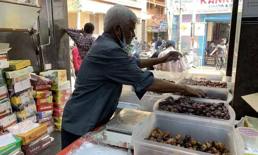 Hyderabad: Dates get dearer as imports tumble