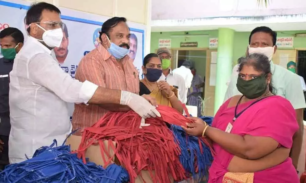 Mask distributed to 43,000 families in Tenali