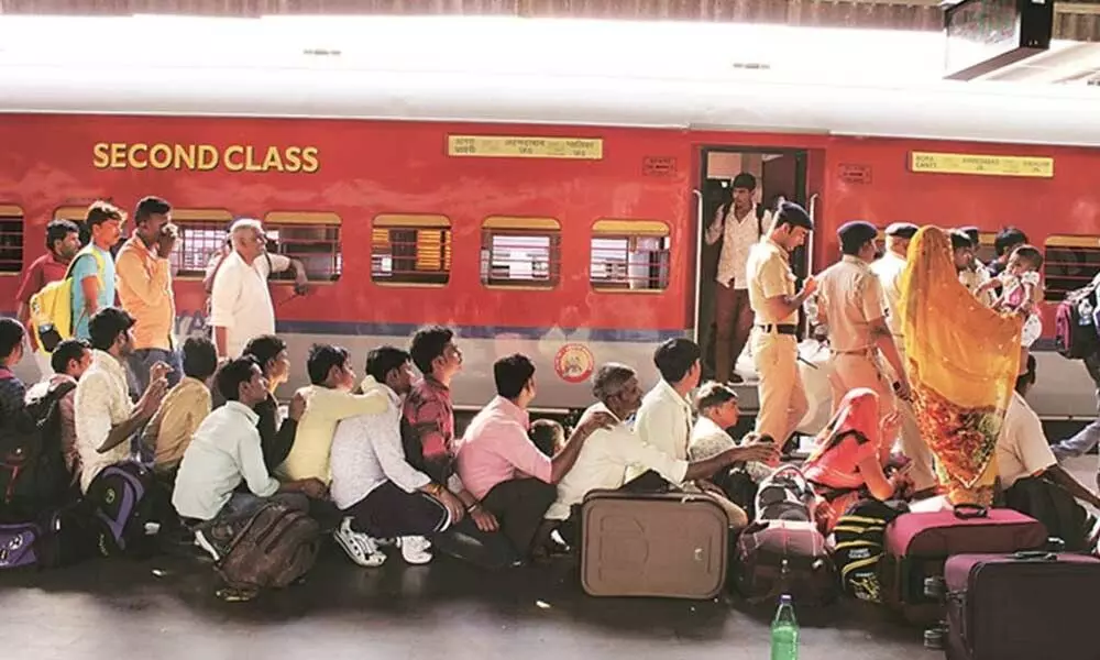 Start trains for migrants, Maharashtra to Centre