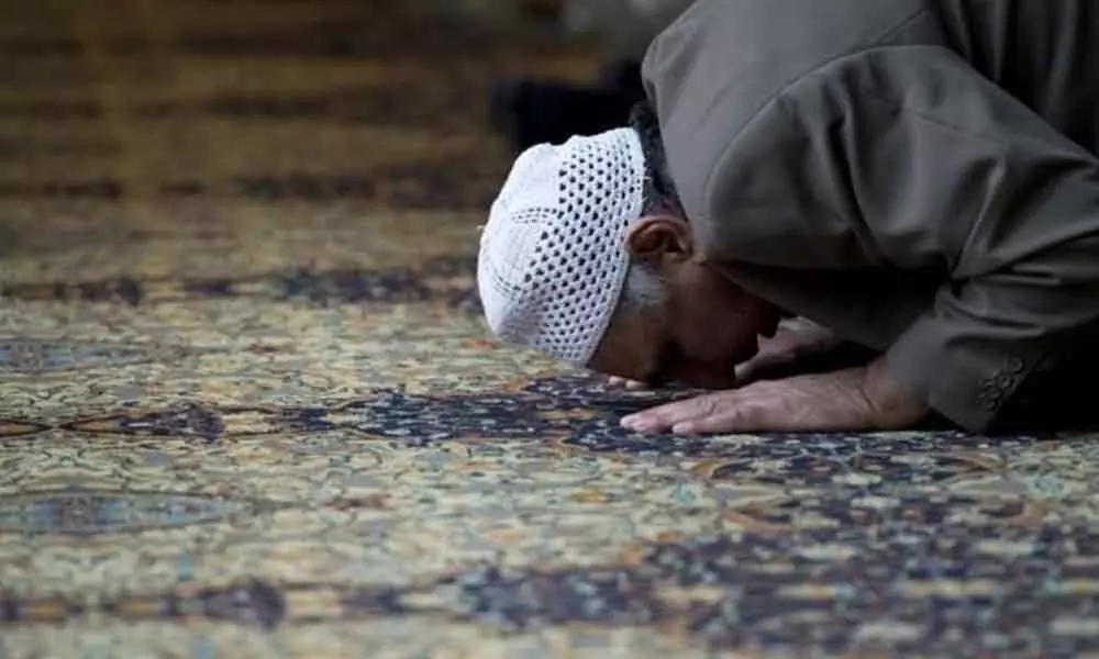 Pray at home, Imams appeal to Muslims