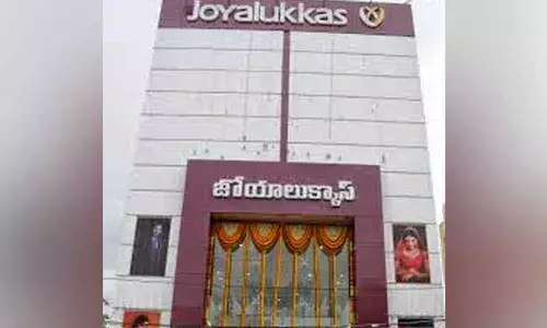 Rajamahendravaram: Lockdown dashes gold traders hopes