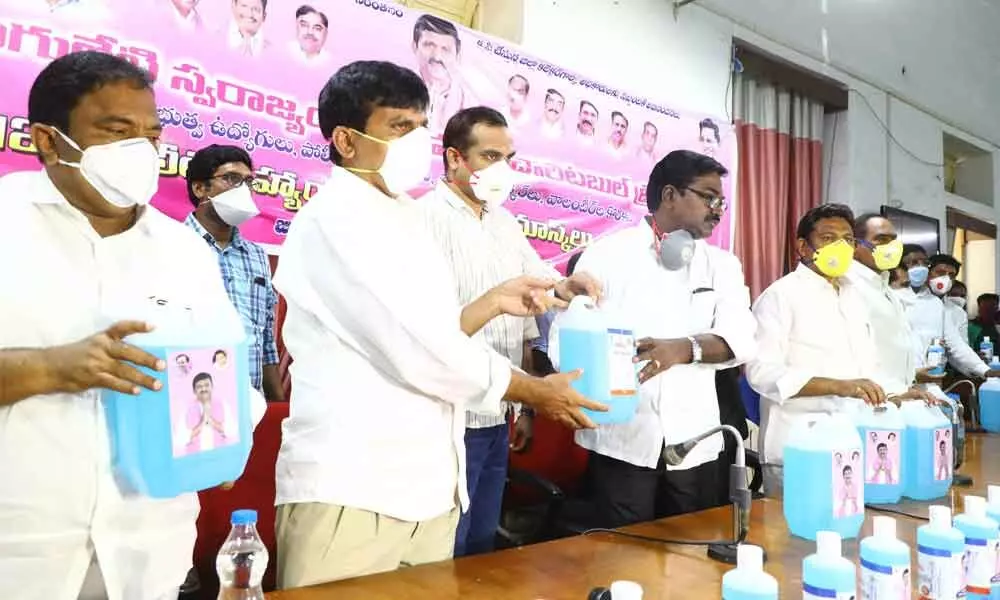 Khammam: PSR Trust donates sanitisers, masks worth 1.10 crore